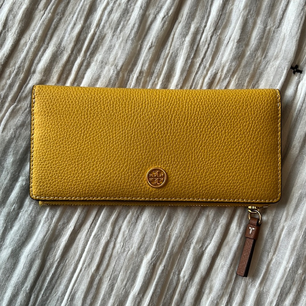 Tory Burch Slim Wallet